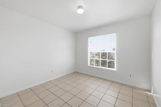 422 NW 11th TER, Cape Coral, FL 33993