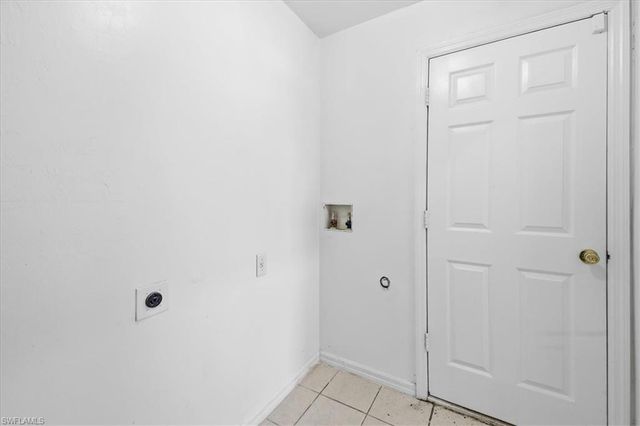 422 NW 11th TER, Cape Coral, FL 33993