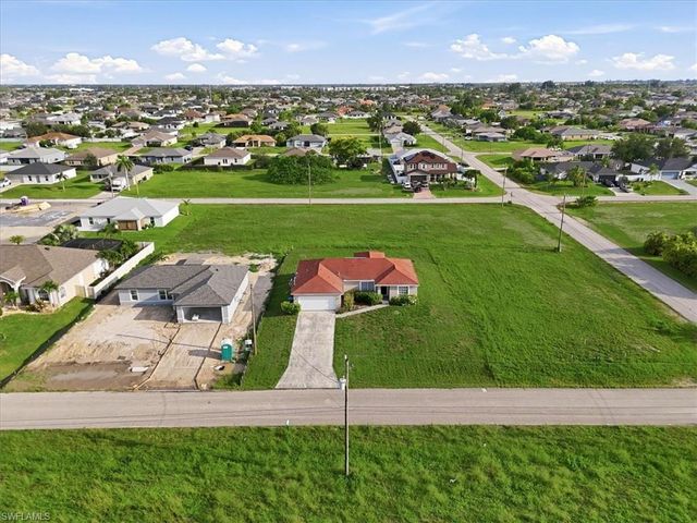 422 NW 11th TER, Cape Coral, FL 33993