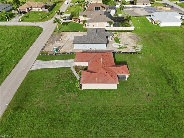 422 NW 11th TER, Cape Coral, FL 33993