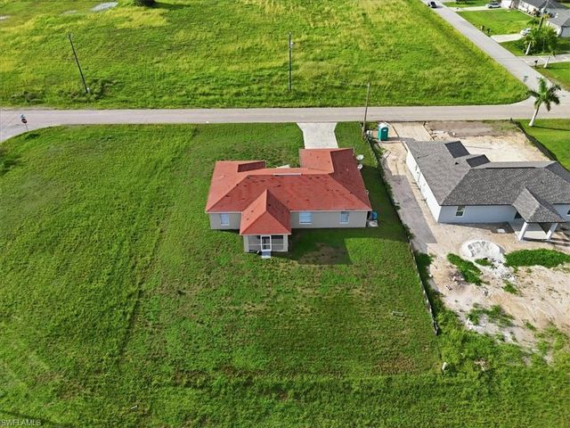 422 NW 11th TER, Cape Coral, FL 33993