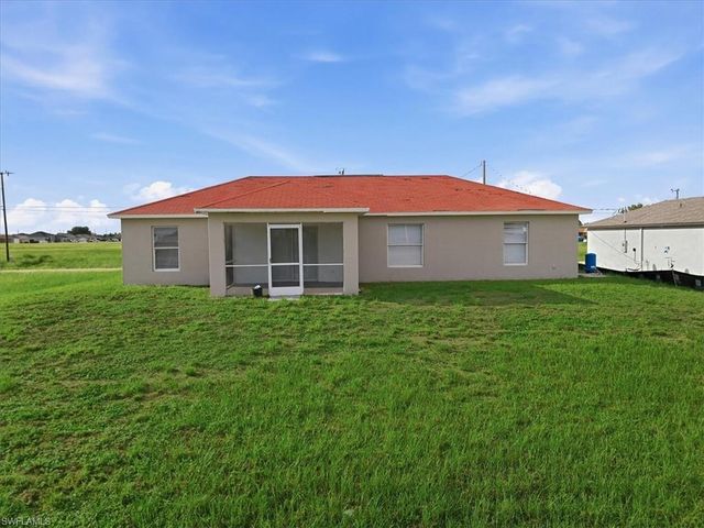 422 NW 11th TER, Cape Coral, FL 33993