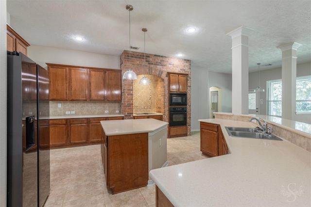 5010 Oxbow Circle E, Fulshear, TX 77441