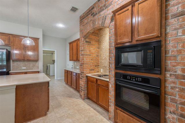 5010 Oxbow Circle E, Fulshear, TX 77441