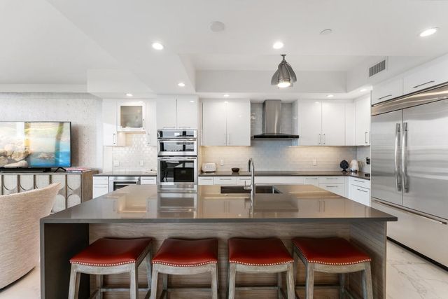 1 Water Club Way 603, North Palm Beach, FL 33408