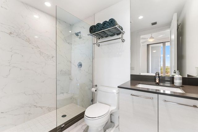 1 Water Club Way 603, North Palm Beach, FL 33408