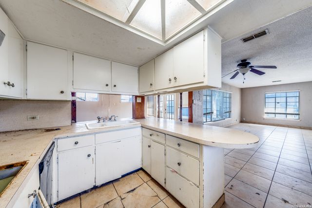 611 Basswood, San Antonio, TX 78213