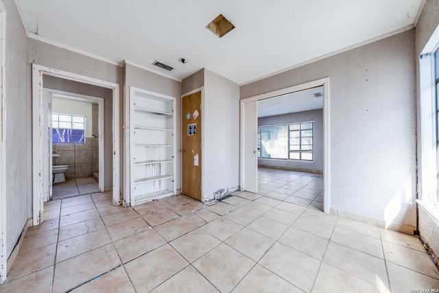 611 Basswood, San Antonio, TX 78213