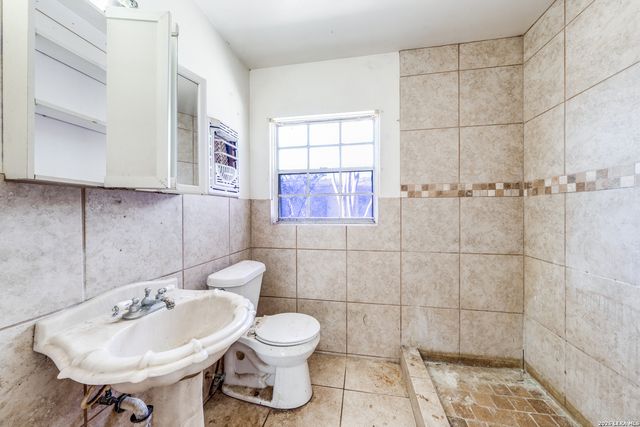 611 Basswood, San Antonio, TX 78213