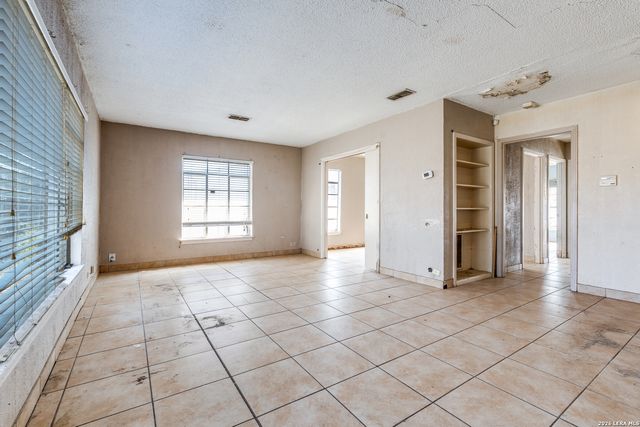 611 Basswood, San Antonio, TX 78213