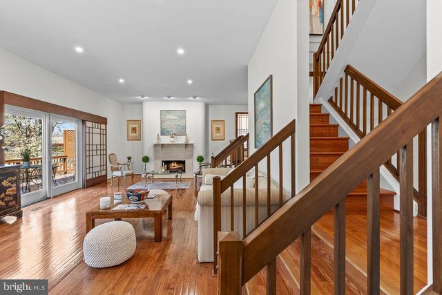 9943 GREAT OAKS WAY, Fairfax, VA 22030