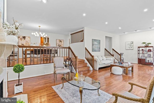 9943 GREAT OAKS WAY, Fairfax, VA 22030