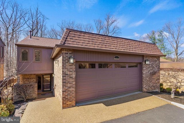 9943 GREAT OAKS WAY, Fairfax, VA 22030