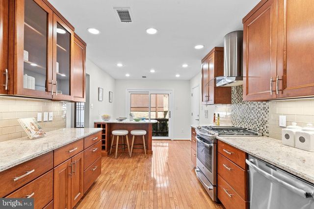 9943 GREAT OAKS WAY, Fairfax, VA 22030