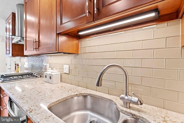 9943 GREAT OAKS WAY, Fairfax, VA 22030