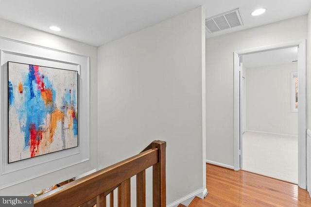 9943 GREAT OAKS WAY, Fairfax, VA 22030