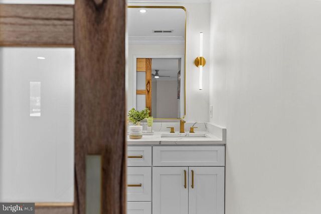 9943 GREAT OAKS WAY, Fairfax, VA 22030