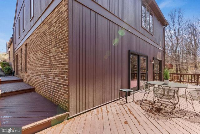 9943 GREAT OAKS WAY, Fairfax, VA 22030