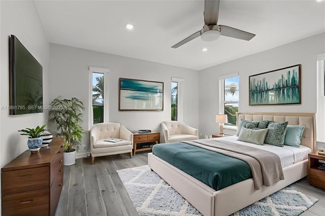 25 N Blackwater Ln, Key Largo, FL 33037