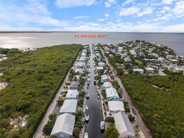 25 N Blackwater Ln, Key Largo, FL 33037