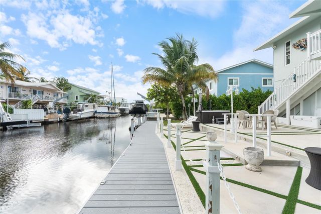 25 N Blackwater Ln, Key Largo, FL 33037