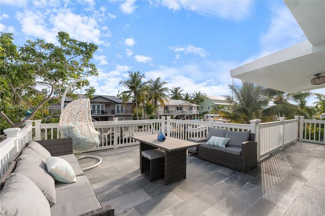 25 N Blackwater Ln, Key Largo, FL 33037