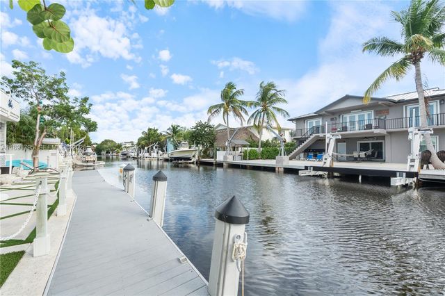 25 N Blackwater Ln, Key Largo, FL 33037