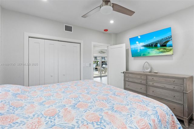 25 N Blackwater Ln, Key Largo, FL 33037