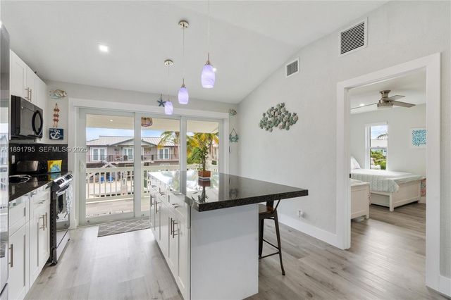 25 N Blackwater Ln, Key Largo, FL 33037