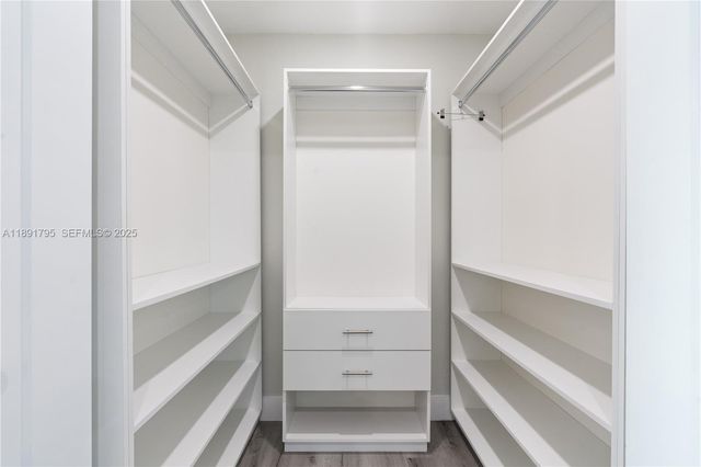 25 N Blackwater Ln, Key Largo, FL 33037