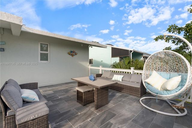 25 N Blackwater Ln, Key Largo, FL 33037