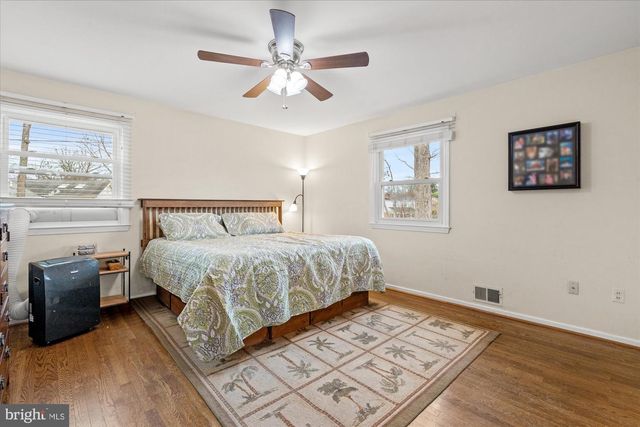 4003 WESTGATE DR, Alexandria, VA 22309