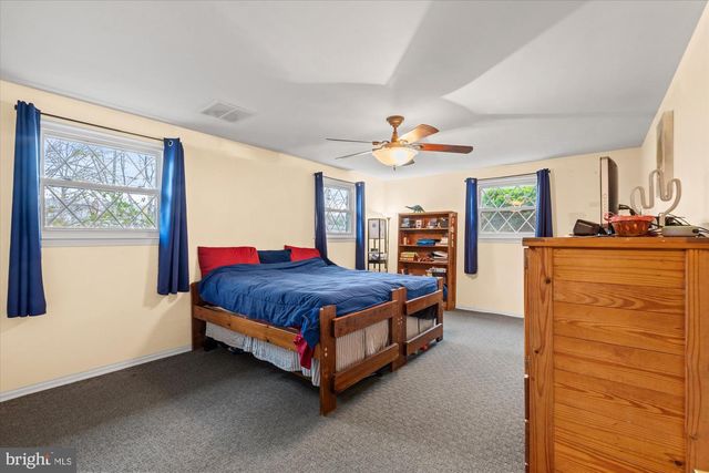 4003 WESTGATE DR, Alexandria, VA 22309