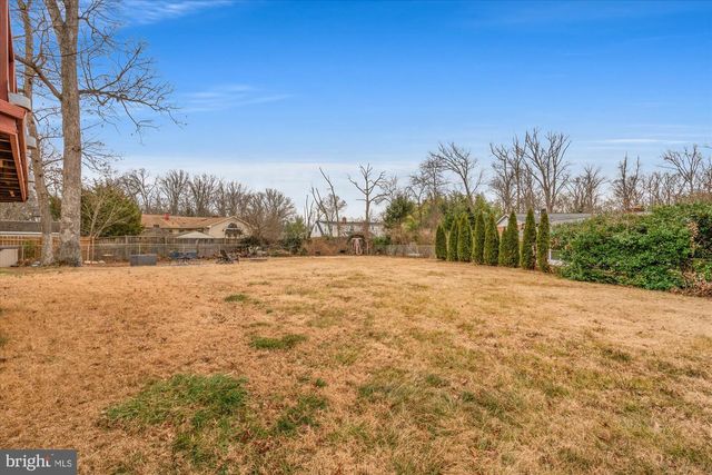 4003 WESTGATE DR, Alexandria, VA 22309