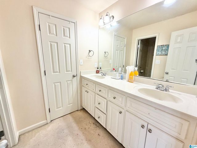 900 TIMBERLINE CIRCLE, Calera, AL 35040