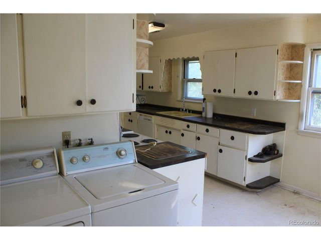 111 S 9th Ave, Brighton, CO 80601