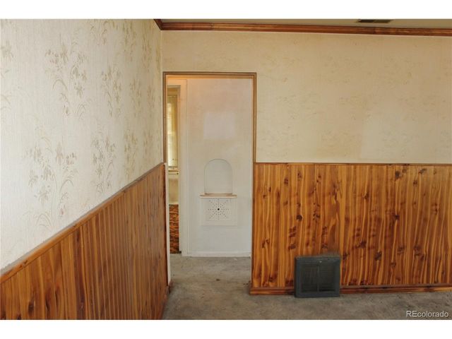 111 S 9th Ave, Brighton, CO 80601