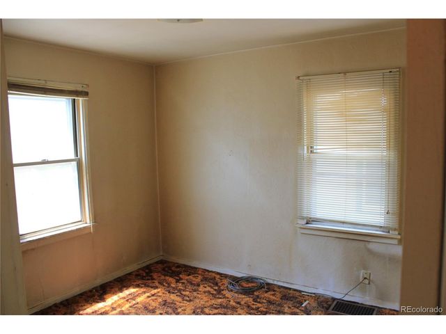 111 S 9th Ave, Brighton, CO 80601