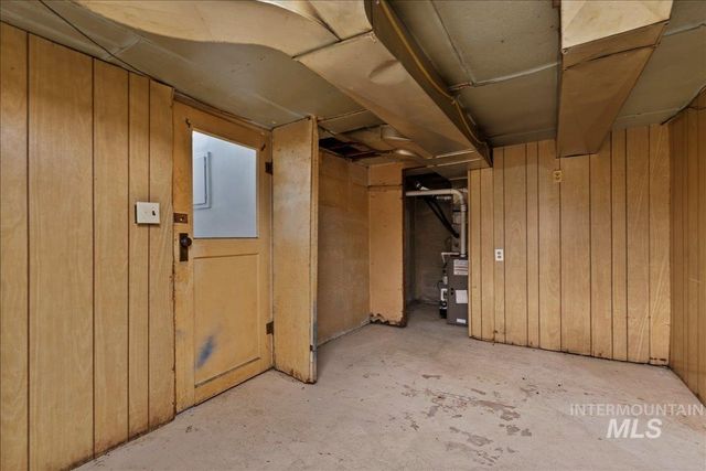 1104 E Dewey Avenue, Nampa, ID 83686