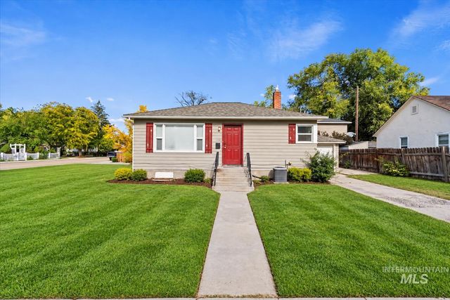 1104 E Dewey Avenue, Nampa, ID 83686