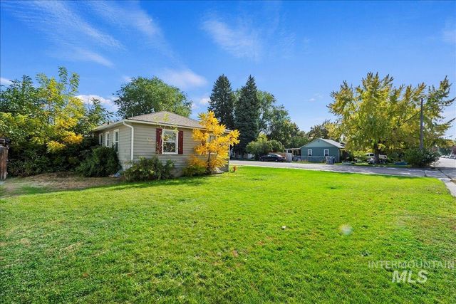 1104 E Dewey Avenue, Nampa, ID 83686