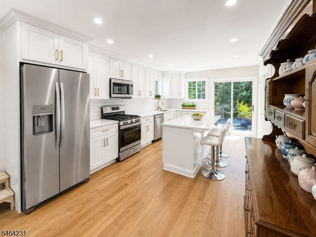 538 Cicilia Pl, Scotch Plains Twp., NJ 07076 — photo 2