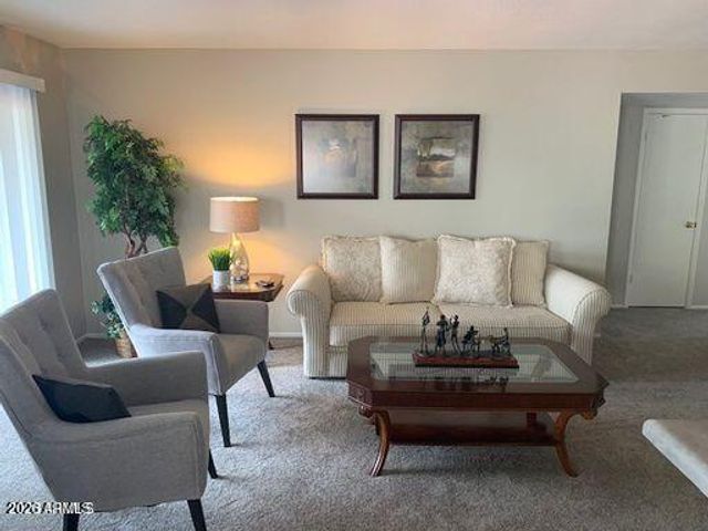 9466 E SUN LAKES Boulevard N, Sun Lakes, AZ 85248