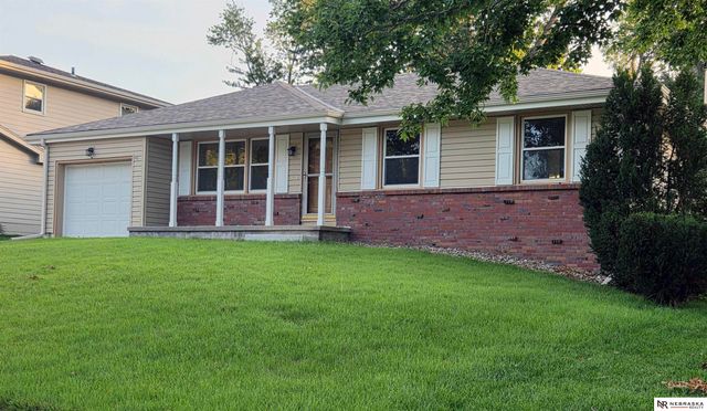 5012 S 94 Street, Omaha, NE 68127
