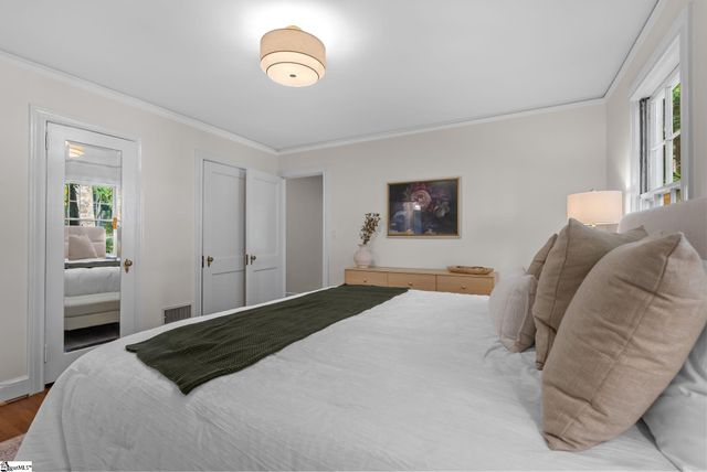 31 Rock Creek Drive, Greenville, SC 29605