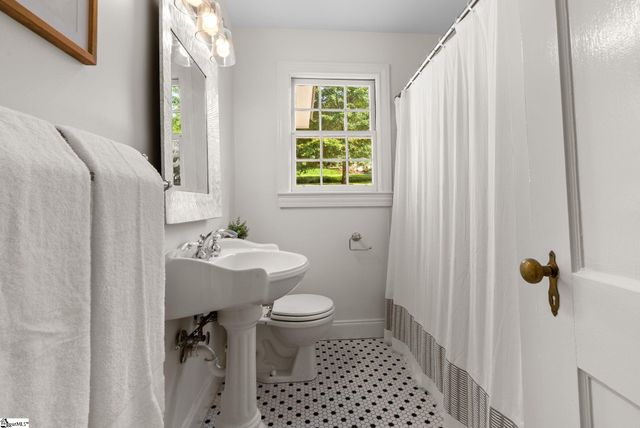 31 Rock Creek Drive, Greenville, SC 29605