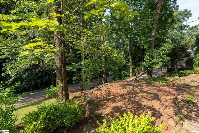 31 Rock Creek Drive, Greenville, SC 29605