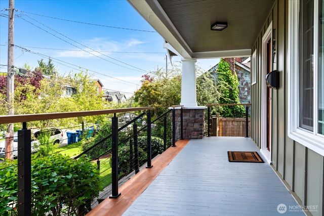 127 NE 58th Street, Seattle, WA 98105