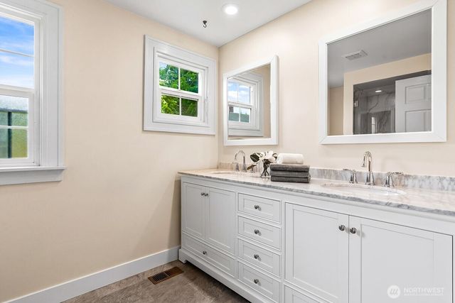 127 NE 58th Street, Seattle, WA 98105