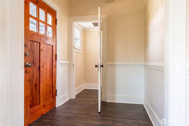 127 NE 58th Street, Seattle, WA 98105